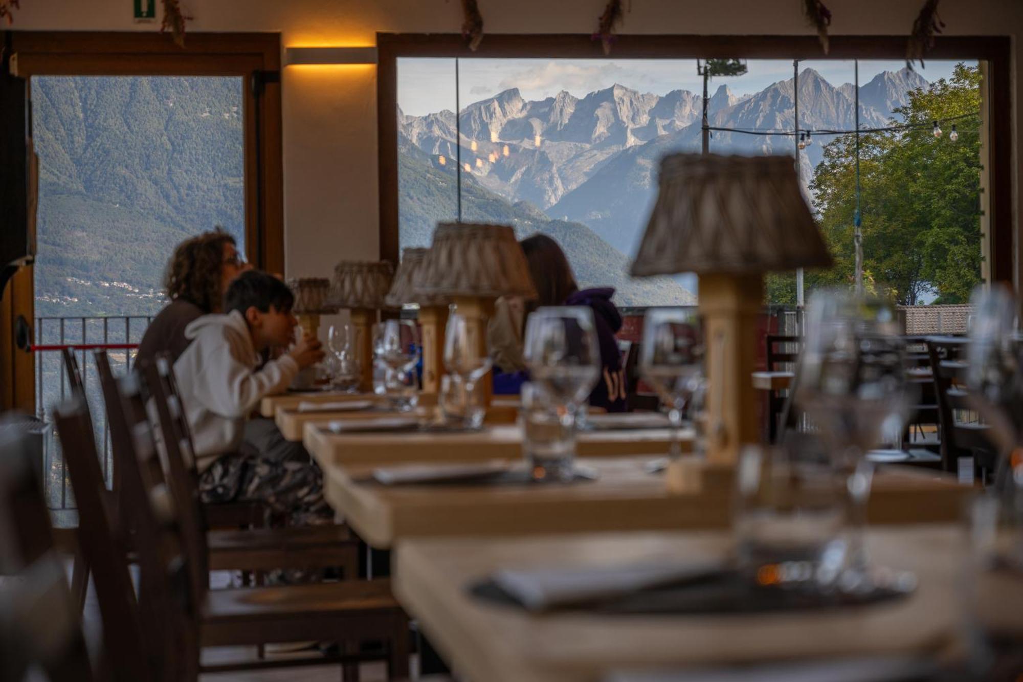 Una Finestra Sulle Alpi Bema Bagian luar foto