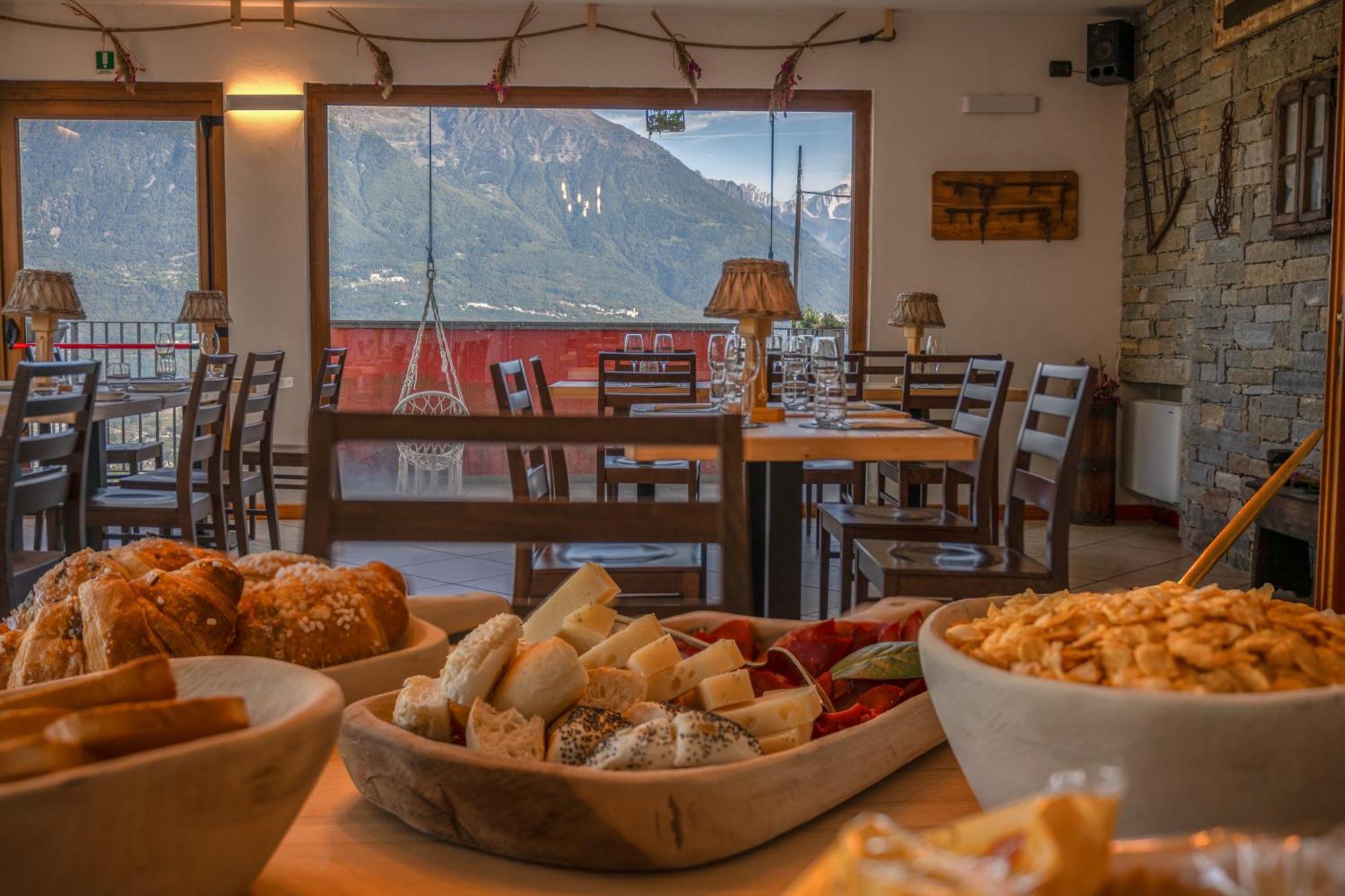 Una Finestra Sulle Alpi Bema Bagian luar foto